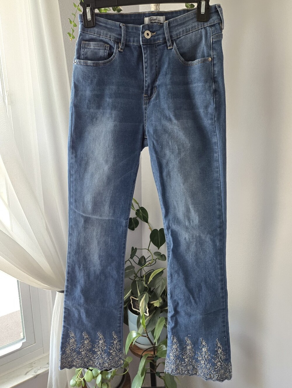 Onado Paris Embroidered Hem Jeans Size 5 Blue Scalloped High Rise Stretch